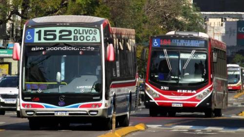 La motosierra a full. Milei quita el beneficio a quienes toman más de un transporte público